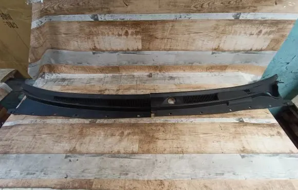 Hyundai Elantra Wiper trim 861602D100
