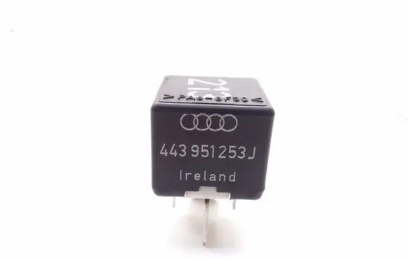Audi A4 S4 B5 8D Other relay 443951253J 899511