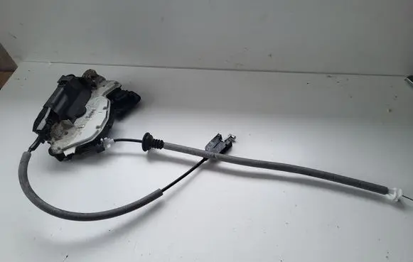 Skoda Superb B8 (3V) Front door lock