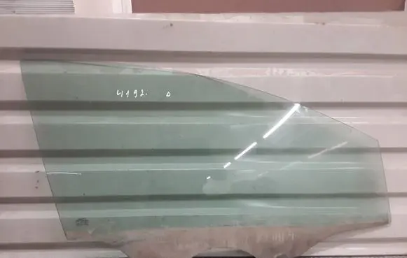 Seat Altea Front door window glass four-door 