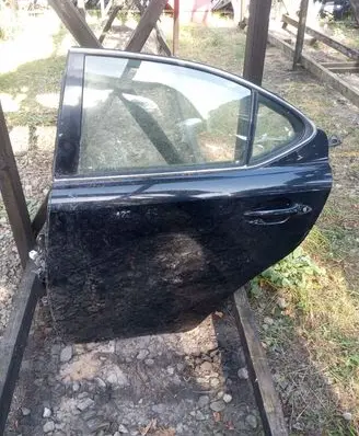 Lexus IS 220D-250-350 Rear door