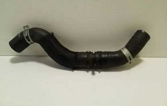 Nissan Qashqai J12 Engine coolant pipe/hose 215016UB5A