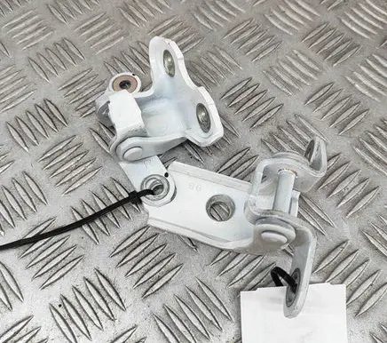 Rear door hinge set