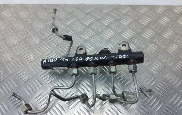 Mercedes-Benz A W176 Fuel main line pipe 175213876R 141810897