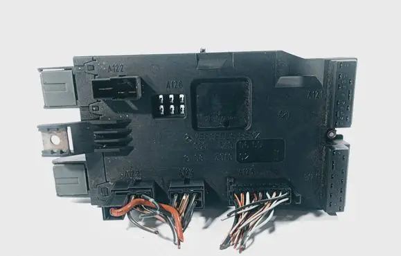 Mercedes-Benz Vito Viano W638 Fuse module 0005400650 08501002