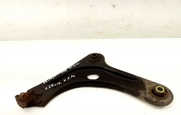 Peugeot 208 Front lower control arm/wishbone