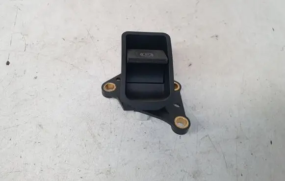 Toyota Avensis T270 Hand parking brake switch 8439005030