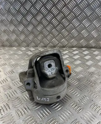 Audi Q5 SQ5 Engine mount bracket