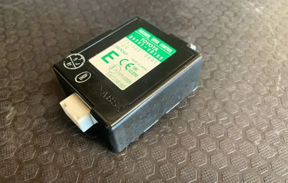 Lexus RX 330 - 350 - 400H Door central lock control unit/module 2513000841 8974148150