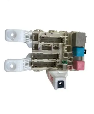 Toyota Prius (XW20) Fuse box set 8273047290