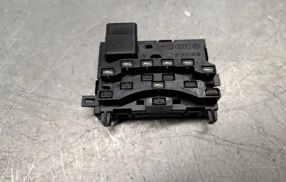 Audi A3 S3 8P Steering angle sensor 1K0959654