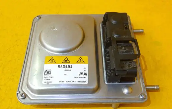 Audi Q7 4M Voltage converter inverter 85E959663