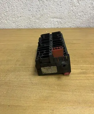 Volkswagen Golf III Fuse box set 434930 357937039