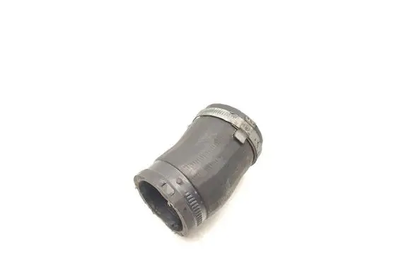 Ford Focus Air intake hose/pipe C1B1-6F075-AE