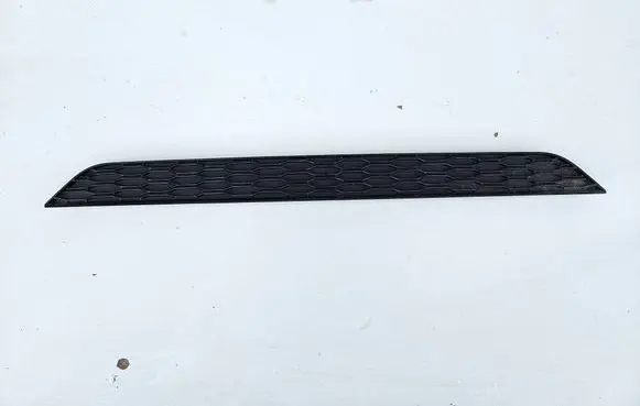 BMW 1 F40 Rear bumper trim bar molding 8075332 51128075332