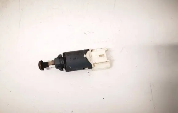 Renault Clio III Brake pedal sensor switch 8200168238 8200168238B