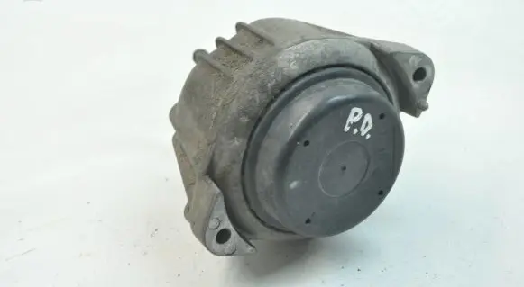 BMW 1 E81 E87 Engine mount bracket