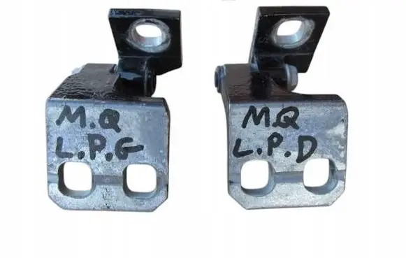 Maserati Quattroporte Front door hinge set 