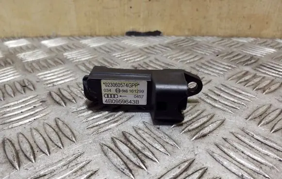Audi A6 S6 C5 4B Airbag deployment crash/impact sensor 4B0959643B