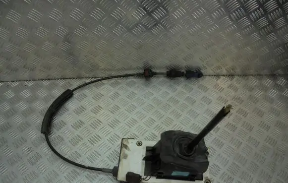 Renault Megane II Gear selector/shifter in gearbox 8200105026