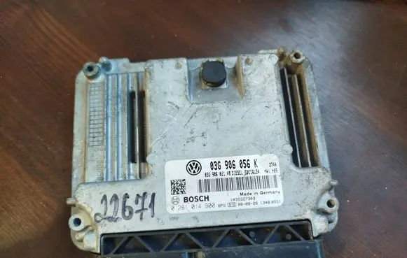 Volkswagen Golf V Engine control unit/module 03g906056k 0281014900