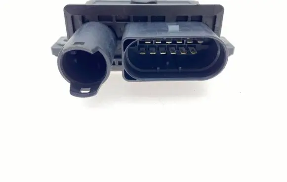 BMW X3 E83 Glow plug pre-heat relay GSE101 0002440262 0522120101