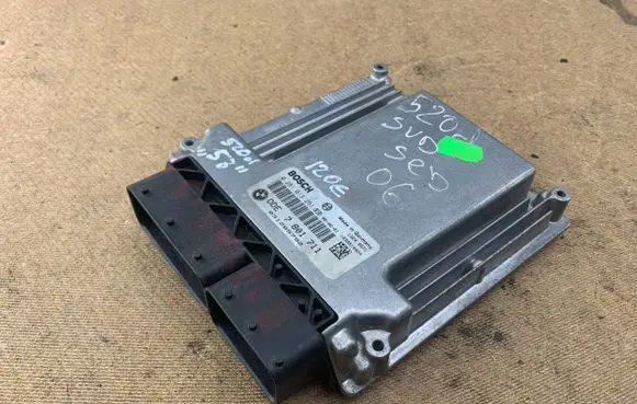 BMW 5 E60 E61 Engine control unit/module 7801711 13617801711 13617803373