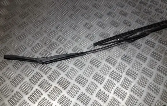 Opel Astra G Front wiper blade arm 90559554