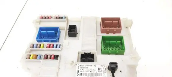 Volvo V70 Fuse box set AG9T14C256HC AG9T-14C256-HC