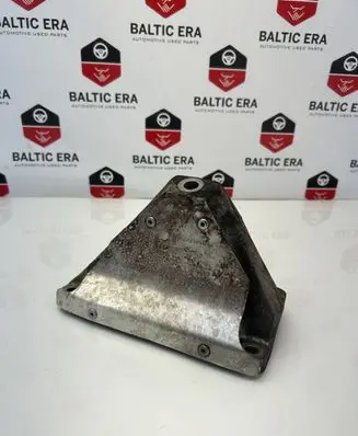 BMW 5 F10 F11 Engine mounting bracket 6777628