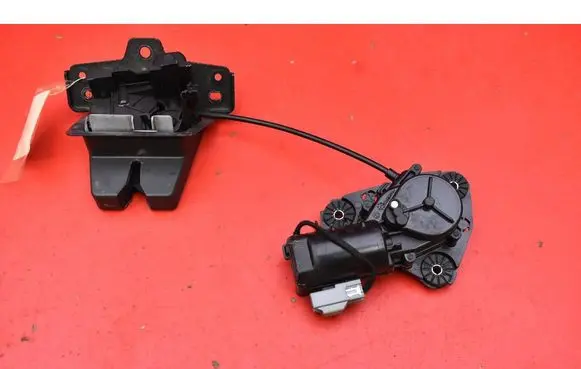 Volvo V60 Tailgate/trunk/boot lock/catch/latch 31349975