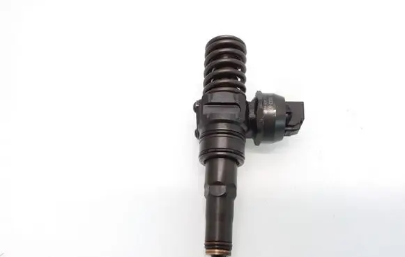 Fuel injector