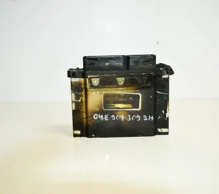Volkswagen Tiguan Engine control unit/module 04E07309BH