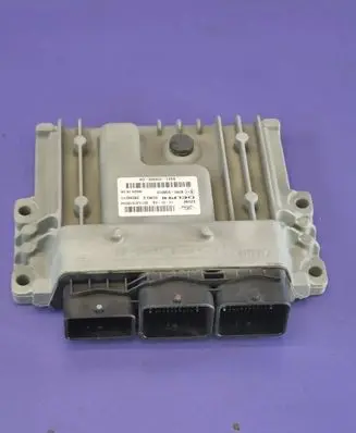 Ford Kuga I Engine control unit/module 28298211 AV4112A650CH