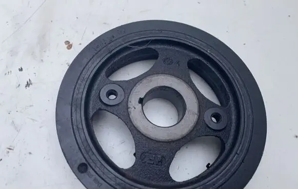 Toyota Corolla Verso AR10 Crankshaft pulley 2218