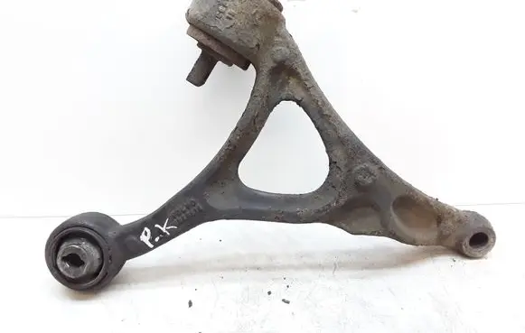 Volvo XC90 Front lower control arm/wishbone 8646614