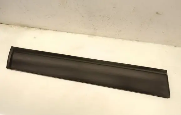 Nissan Qashqai+2 Front door trim (molding) 80871BR01A
