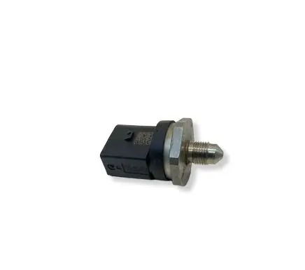 BMW 7 F01 F02 F03 F04 Fuel pressure sensor 7620946