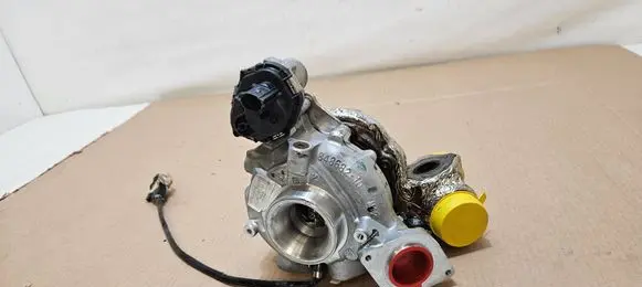 Audi Q7 4M Turbo 059145873FD
