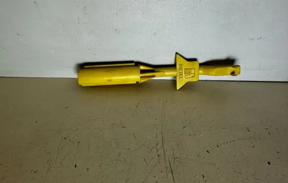 Land Rover Discovery 4 - LR4 Fuel cap release pull handle 9X2317B076AB 9X2317B076 C8WOA