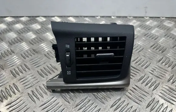 Lexus CT 200H Dashboard side air vent grill/cover trim 5565076020 5566176020