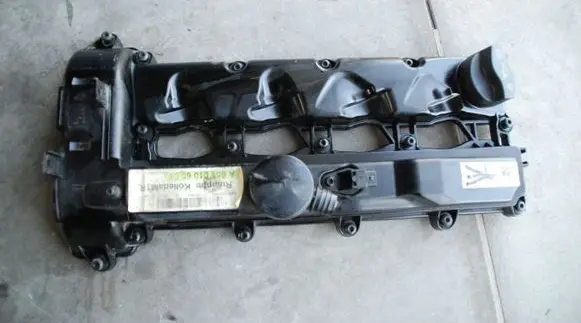 Mercedes-Benz C W204 Rocker cam cover A6510106504