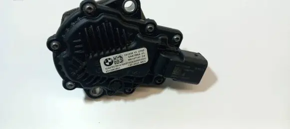 BMW X7 G07 Transfer box differential control unit 5A67B84 18180810 2313991803