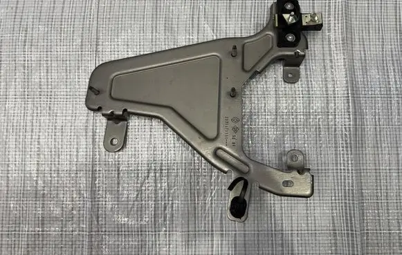 Renault Kangoo II Engine control unit holder 237147116R