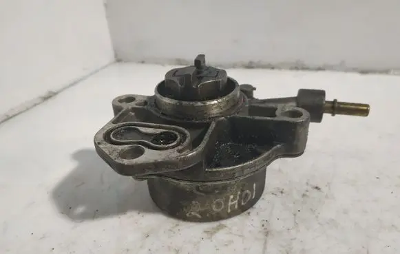 Peugeot 307 Vacuum pump 9631971580