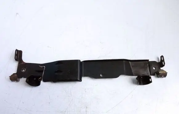 BMW 7 F01 F02 F03 F04 Other engine bay part 13717577453 7577453