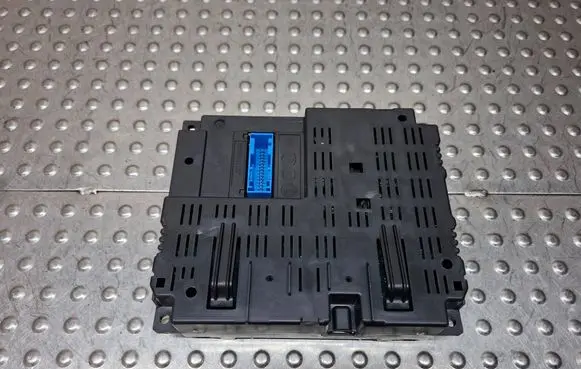 Fiat Grande Punto Comfort/convenience module 51881053