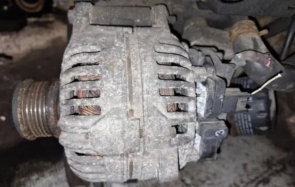 Renault Scenic II - Grand scenic II Generator/alternator 0124525081 8200390676