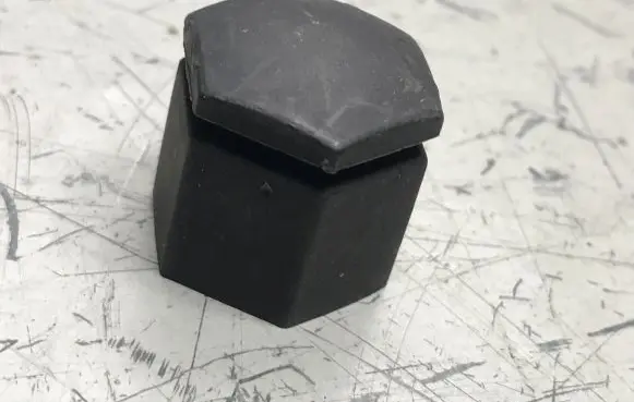 Opel Zafira C Wheel nut cap/cover 