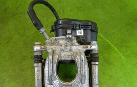 Infiniti Q30 Rear brake caliper